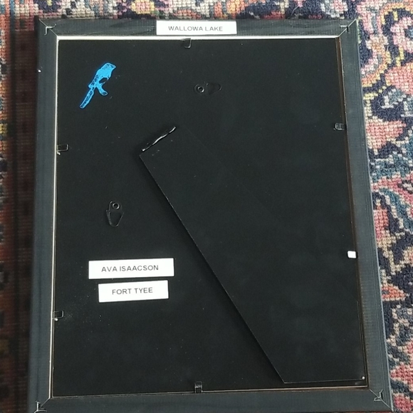 Minimalist Line Drawing - Picture 3 of 3